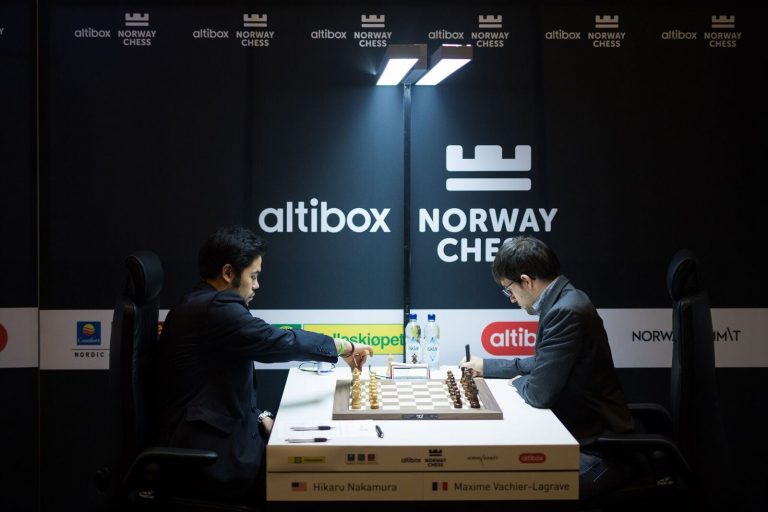 Magnus sliter under Norway Chess