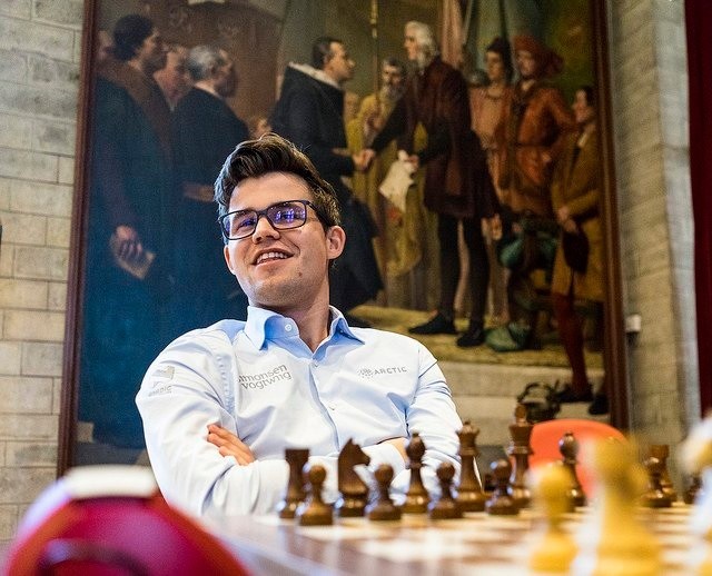 Duell mellom Magnus og Wesley So i Grand Chess Tour Leuven